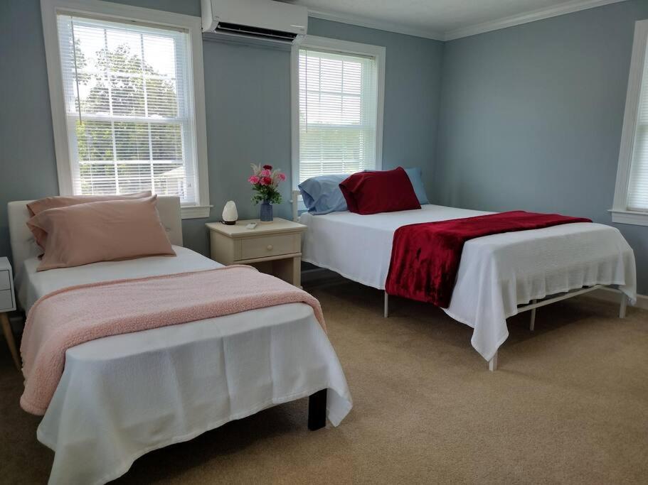 Backwoods Family Getaway! 3 Bedroom House! Yanceyville Esterno foto