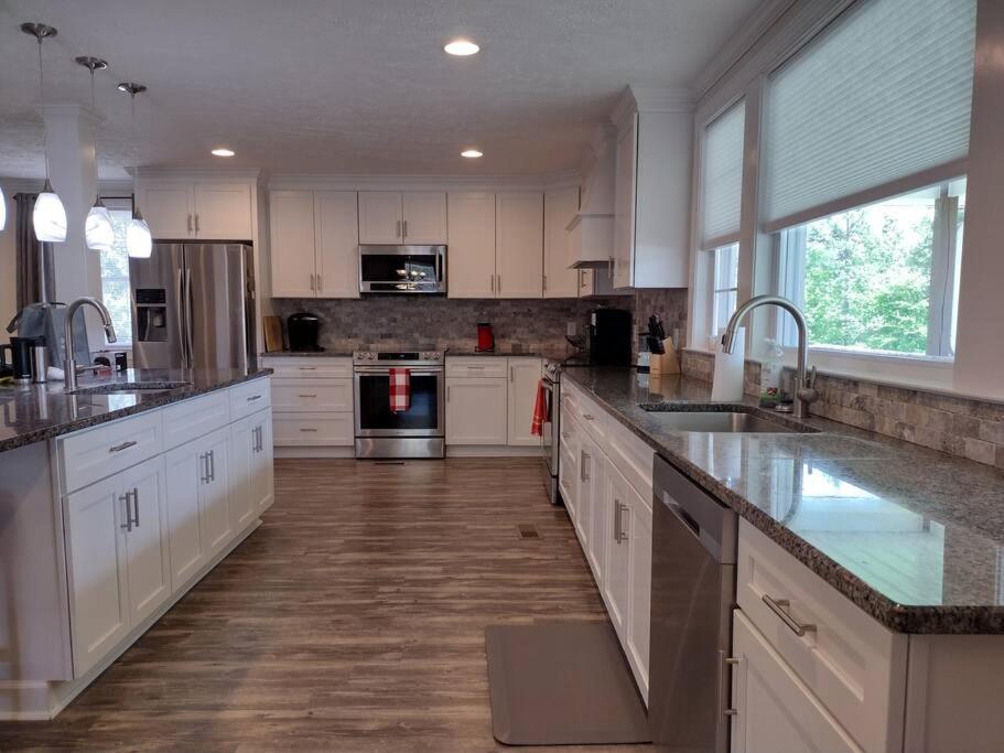 Backwoods Family Getaway! 3 Bedroom House! Yanceyville Esterno foto